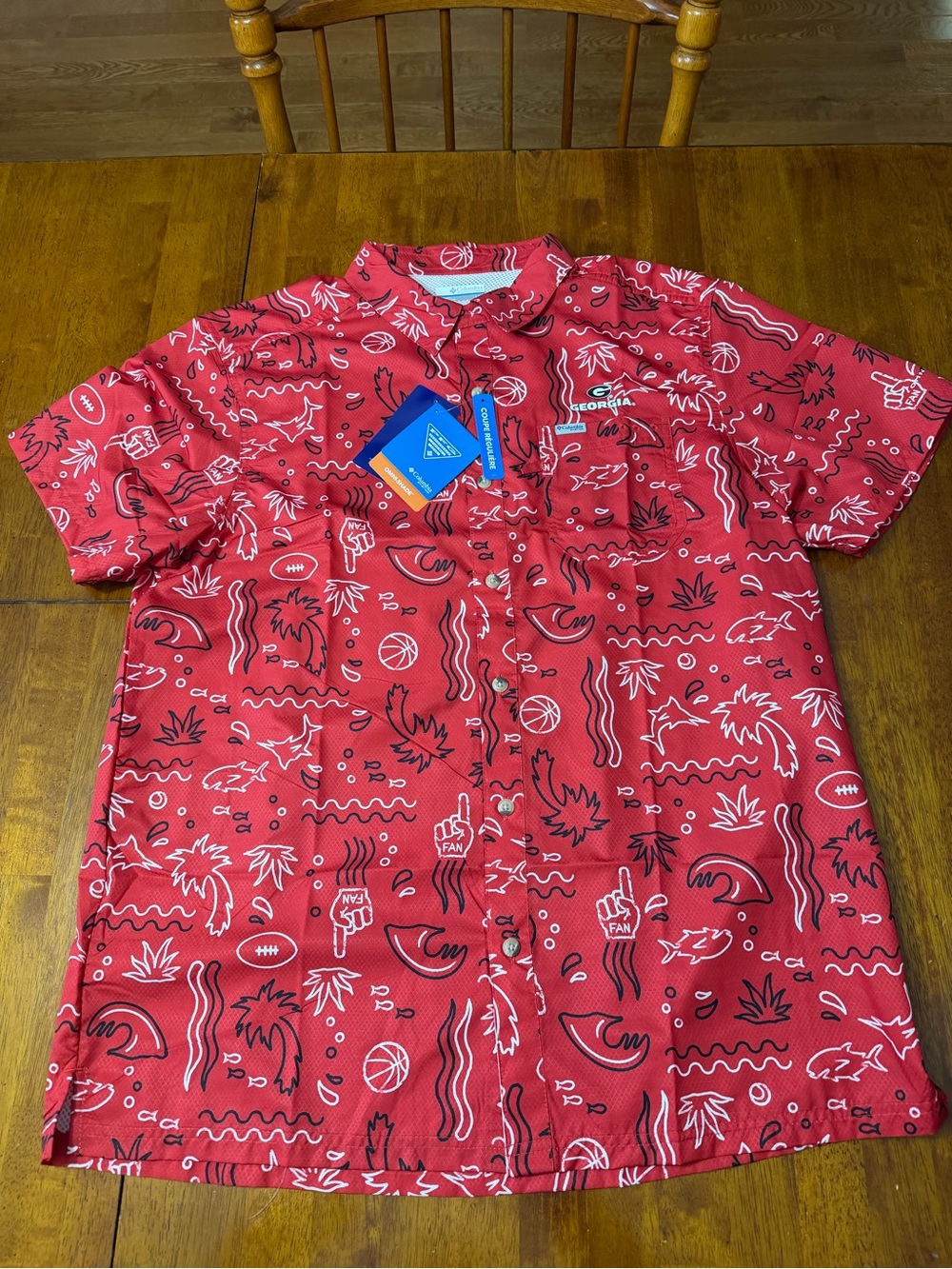Brand New NCAA UGA Georgia Bulldogs COLUMBIA PFG Button-Front Shirt Men’s Large